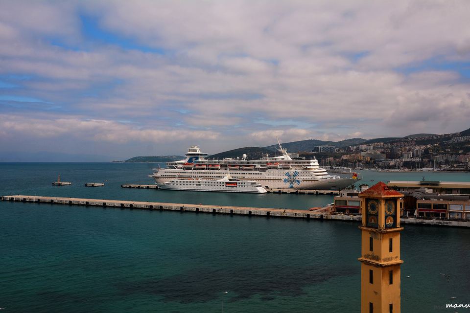 Private Kusadasi City Walking Tour and Carpet Experience